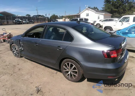 2017 Volkswagen Jetta 1.4T Se z USA, uszkodzony, nr VIN 3VWDB7AJ3HM366472